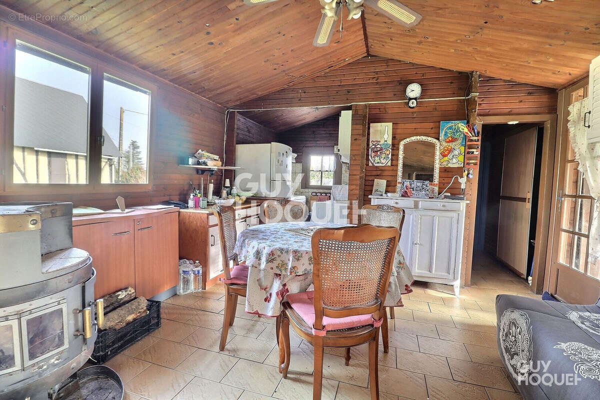 Maison à MONTREUIL-L'ARGILLE
