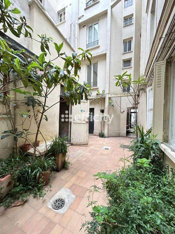 Appartement à PARIS-11E