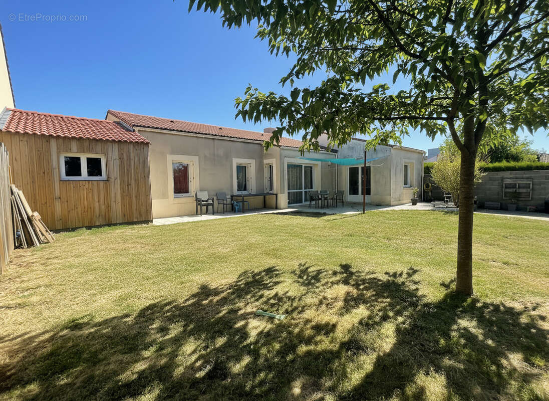 Maison à LES HERBIERS