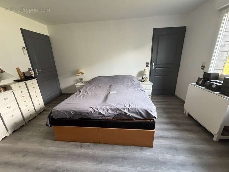 À quelques minutes de Périers – Propriété avec habitation familiale, hangar professionnel et bureaux sur 4 104 m² (50) - photo 15
