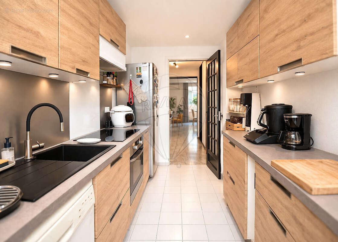 Appartement à SAINT-LAURENT-DU-VAR