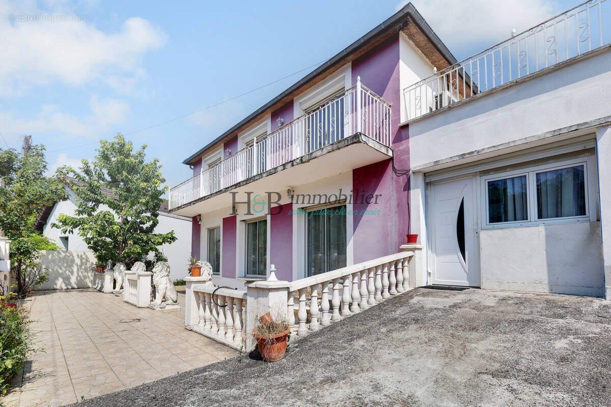 Appartement à NOISY-LE-SEC