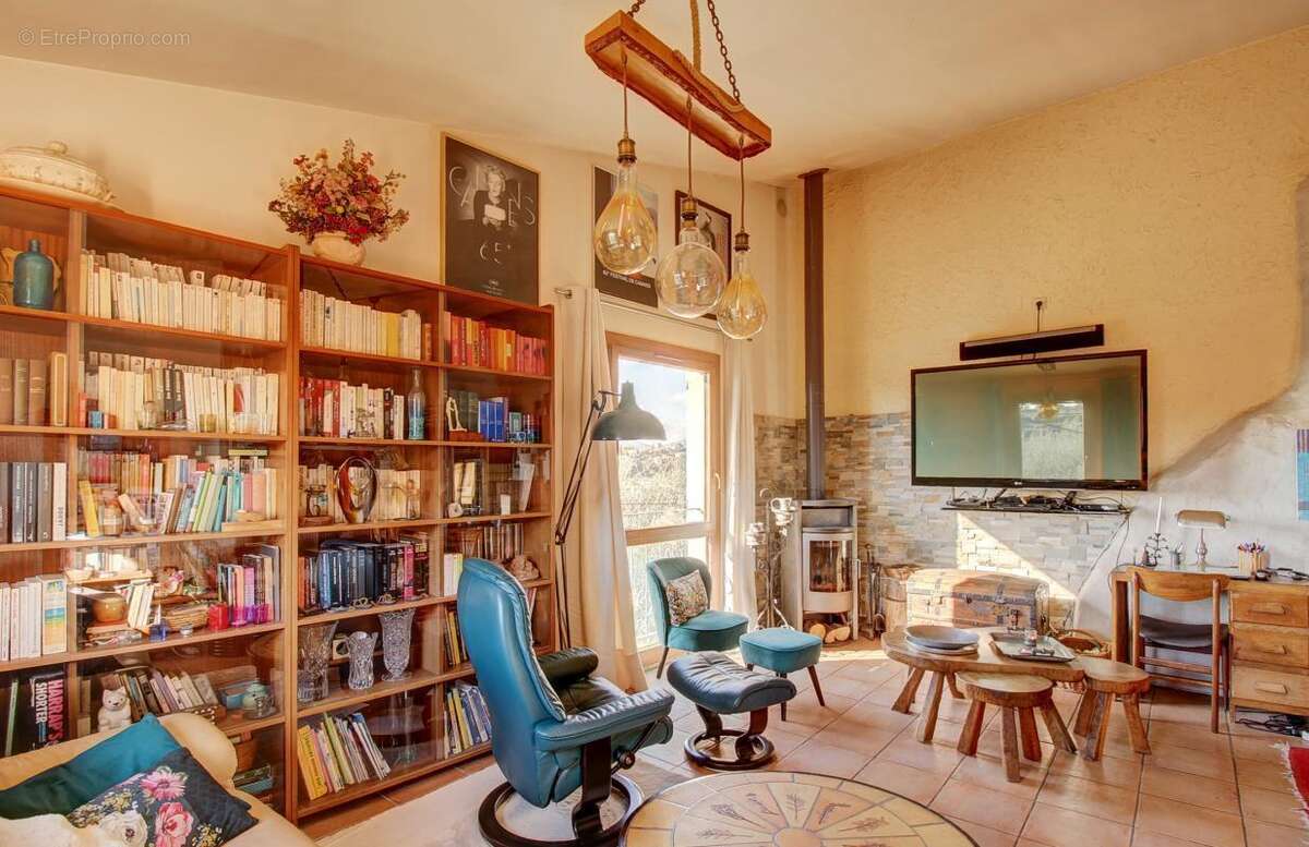 Maison à COLOMARS