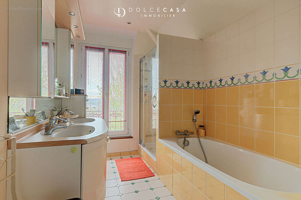 Maison à LE PERREUX-SUR-MARNE