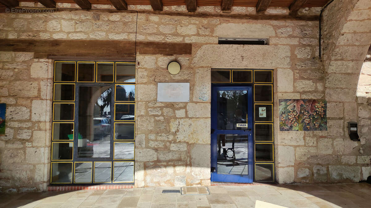 Maison à CASTELNAU-MONTRATIER