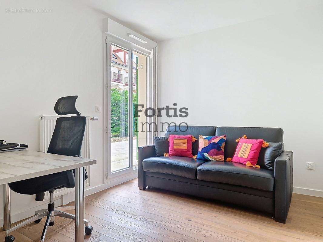 Appartement à LE PLESSIS-ROBINSON