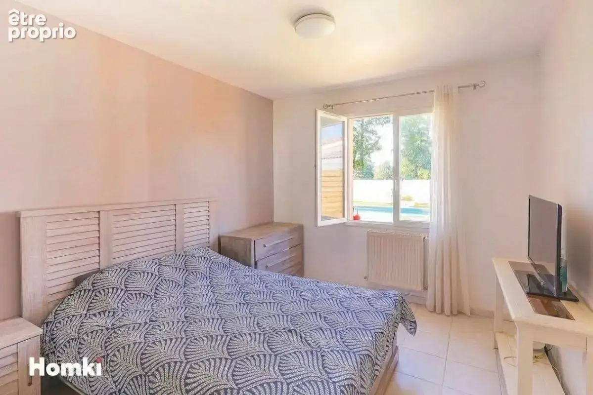Maison de plain-pied – 4 chambres, piscine et grand garage – Montauban - photo 11