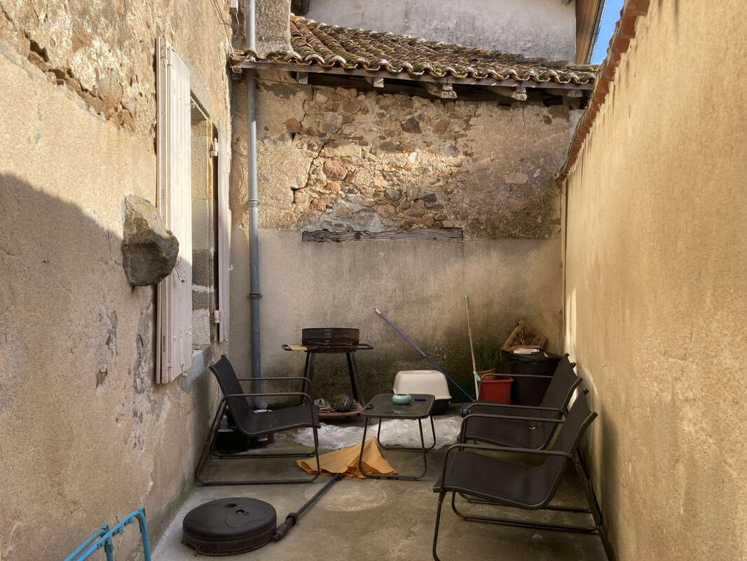 Appartement à SAINT-MAURICE-DES-LIONS