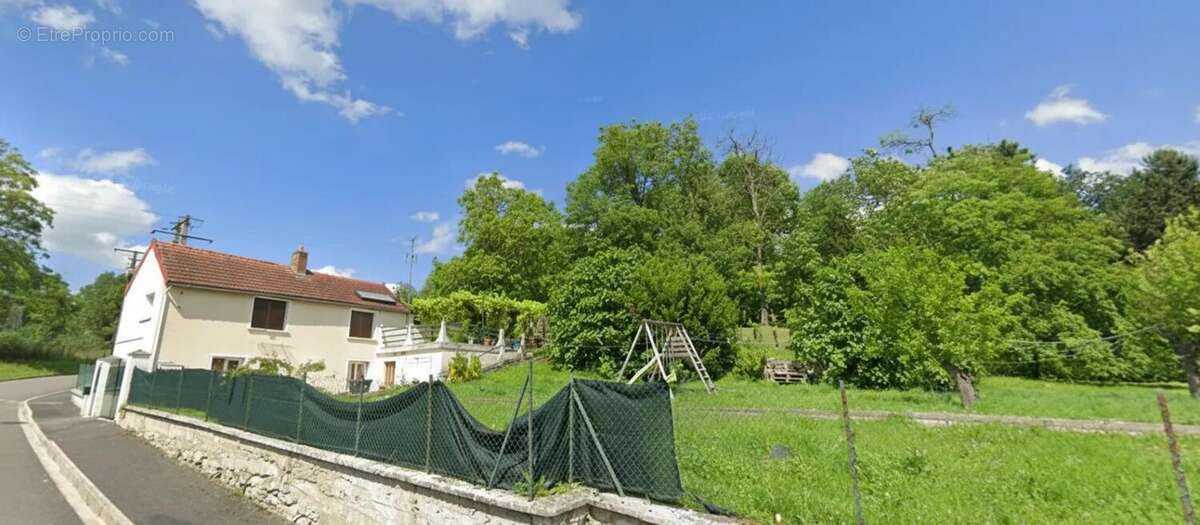 Maison à SAINT-BRICE