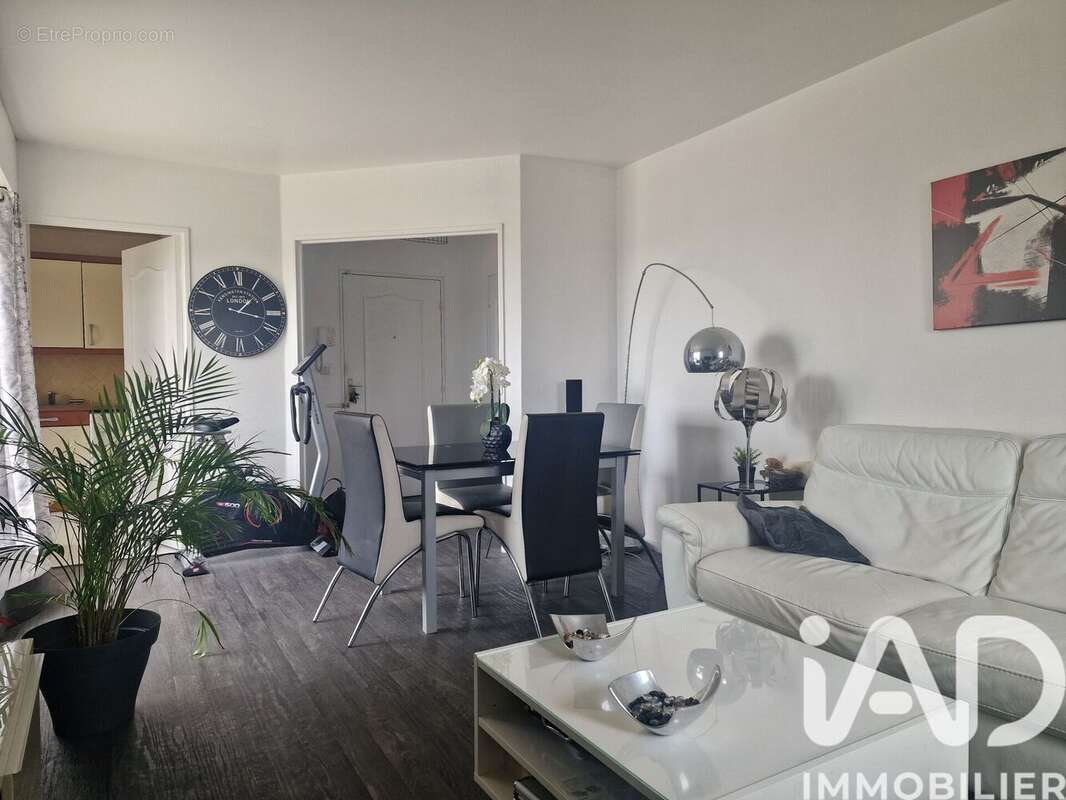 Photo 2 - Appartement à NOGENT-SUR-MARNE