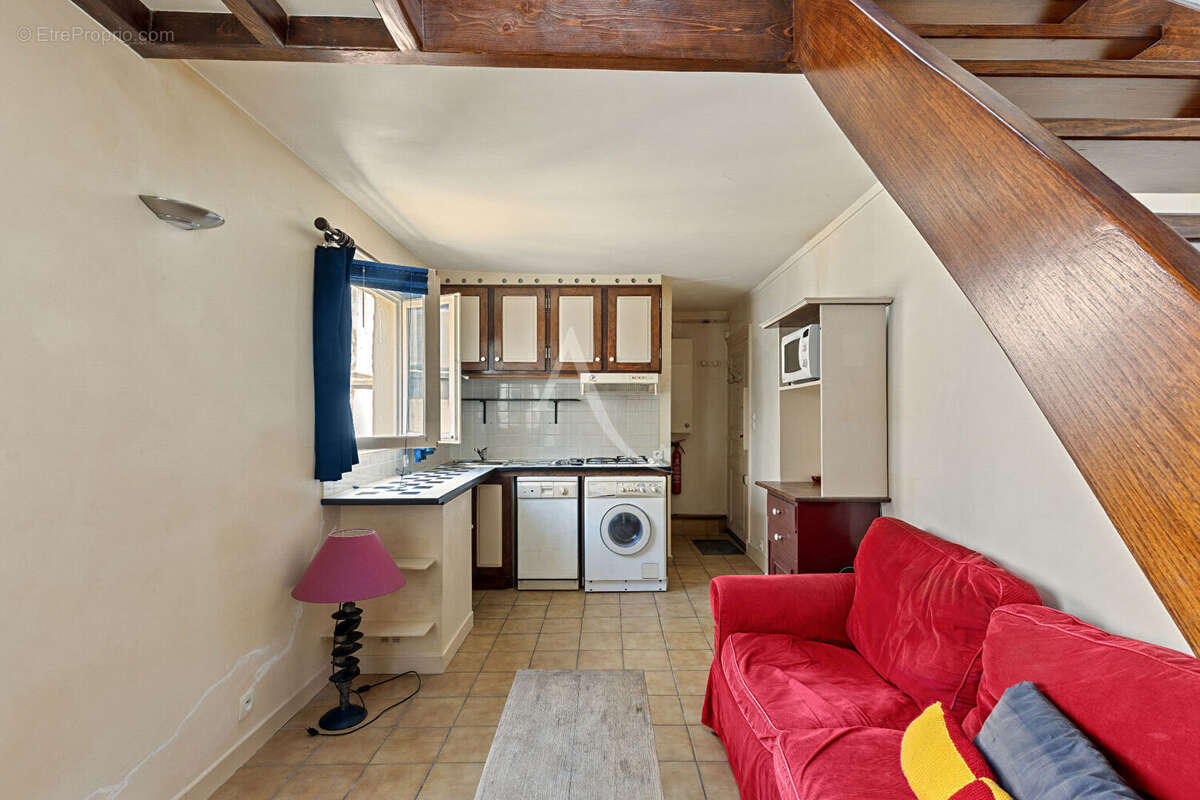 Appartement à PARIS-18E