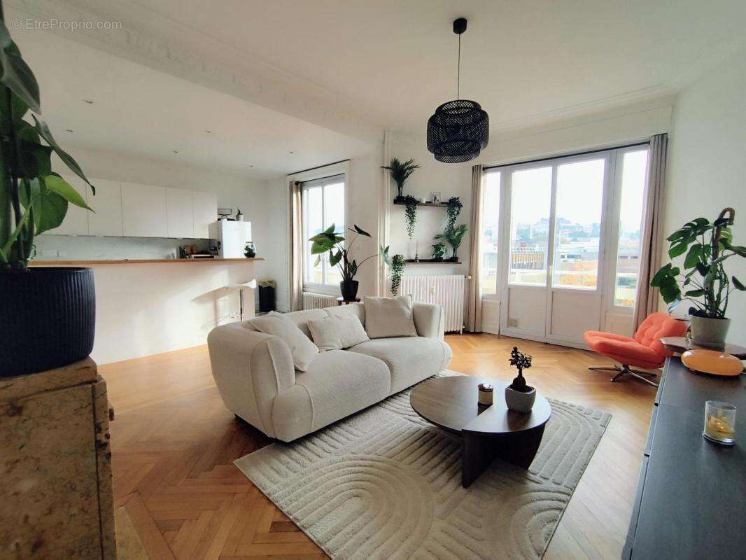 Appartement à SAINT-ETIENNE