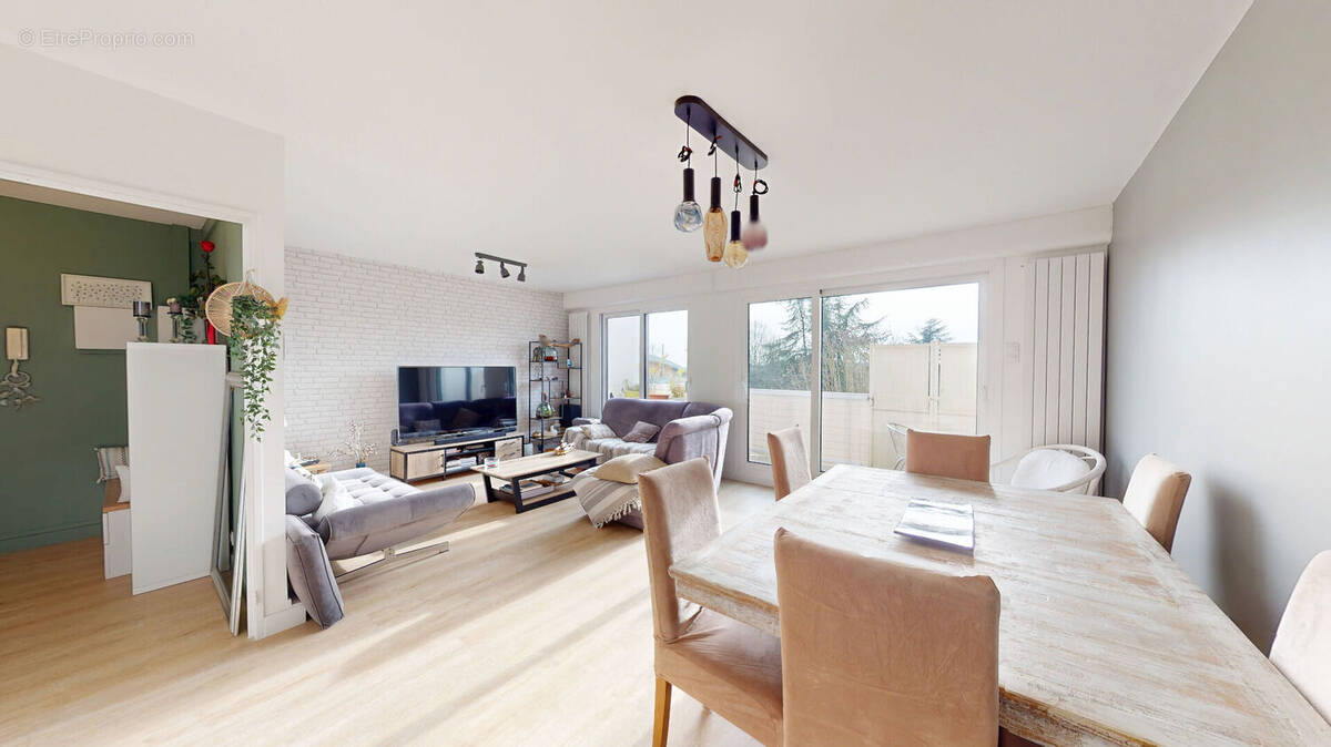 Appartement à LE PLESSIS-TREVISE