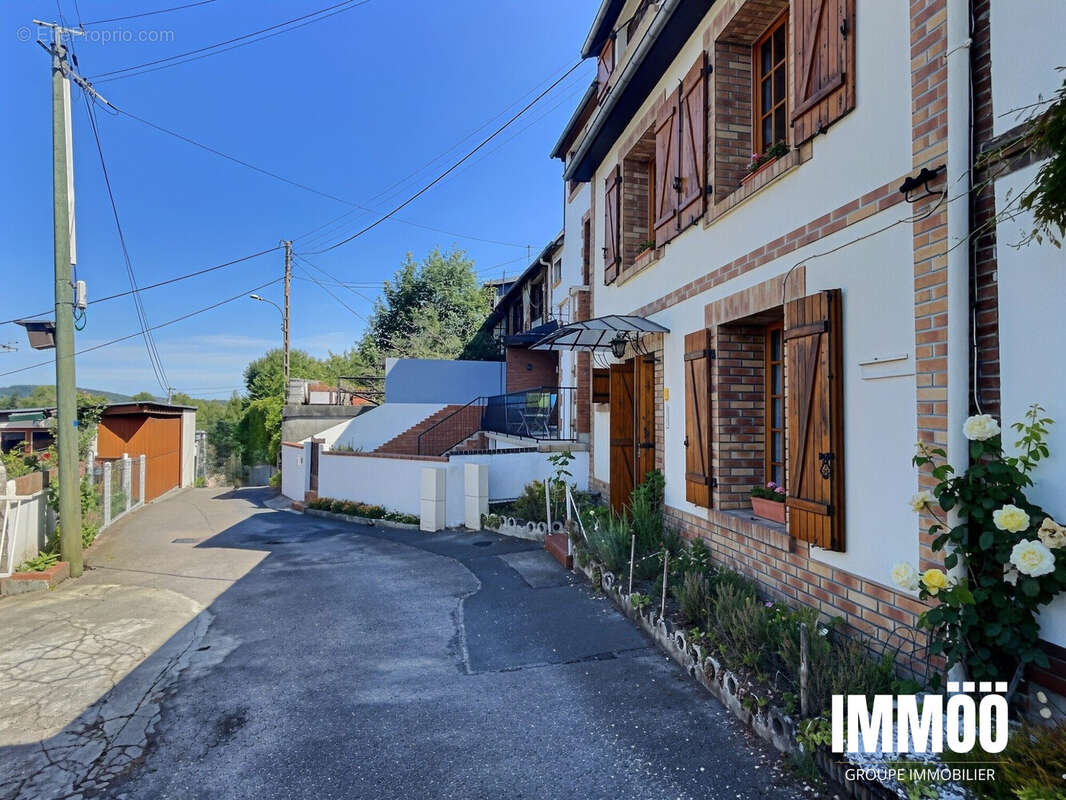 Maison 57 m² à Mont-Saint-Aignan  - photo 2