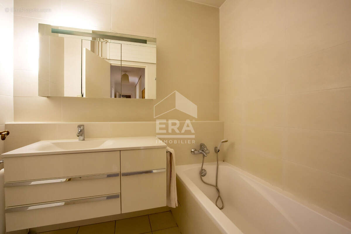 Appartement à PARIS-12E