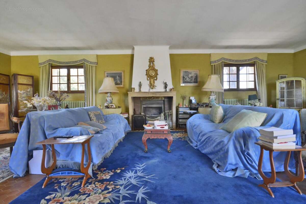 Maison à ROQUEFORT-LES-PINS