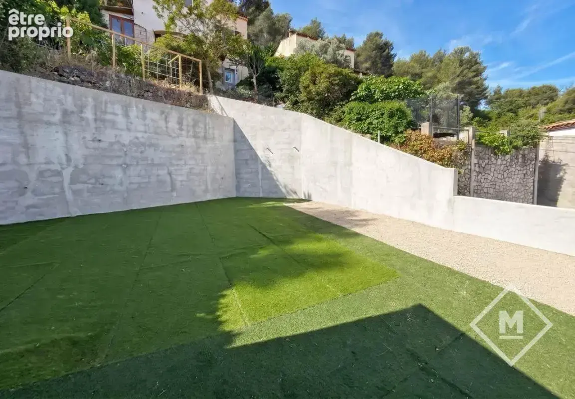 Maison au calme à Marseille 11ème - Terrain de 680m² et Garage Double - photo 8