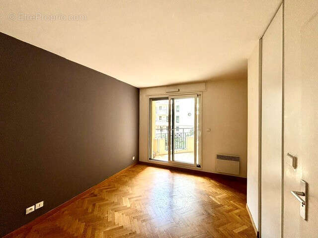 Appartement à ISSY-LES-MOULINEAUX