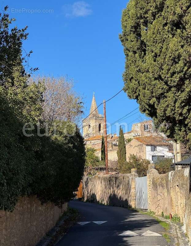 Terrain à NEZIGNAN-L&#039;EVEQUE