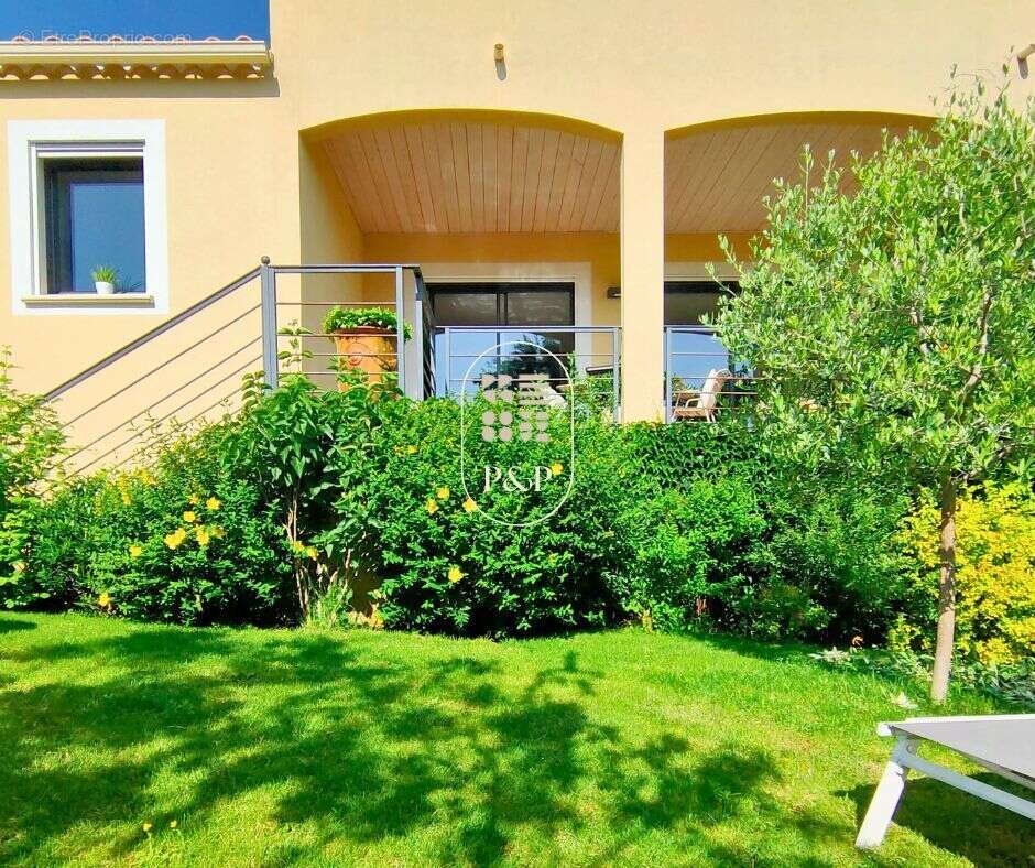 Maison à LA CALMETTE