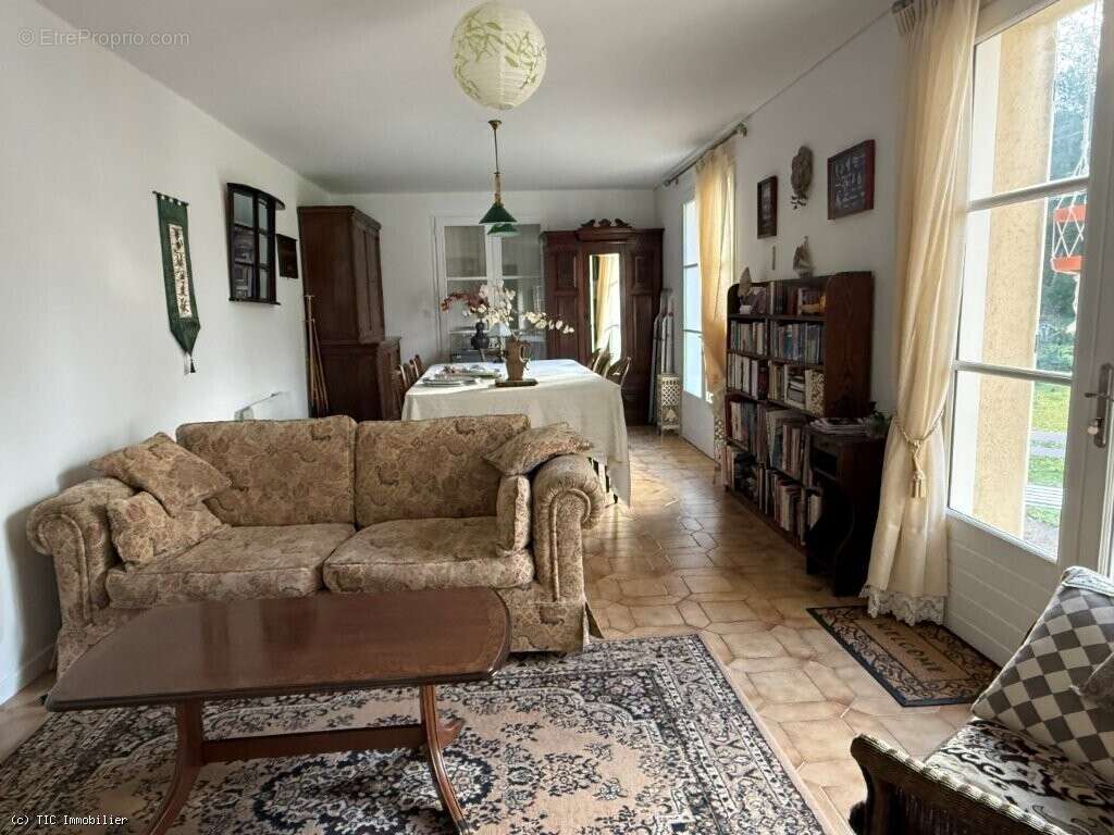 Maison à RUFFEC