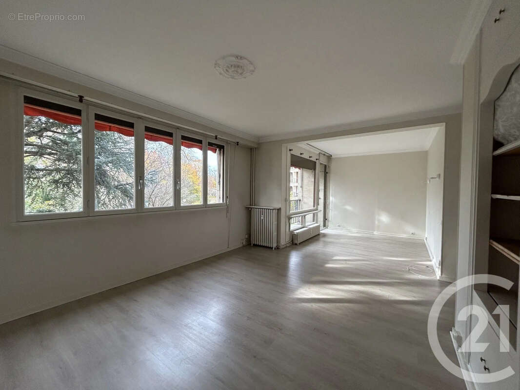 Appartement à FONTAINEBLEAU