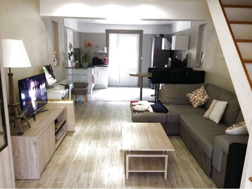 Maison à THIERS-SUR-THEVE