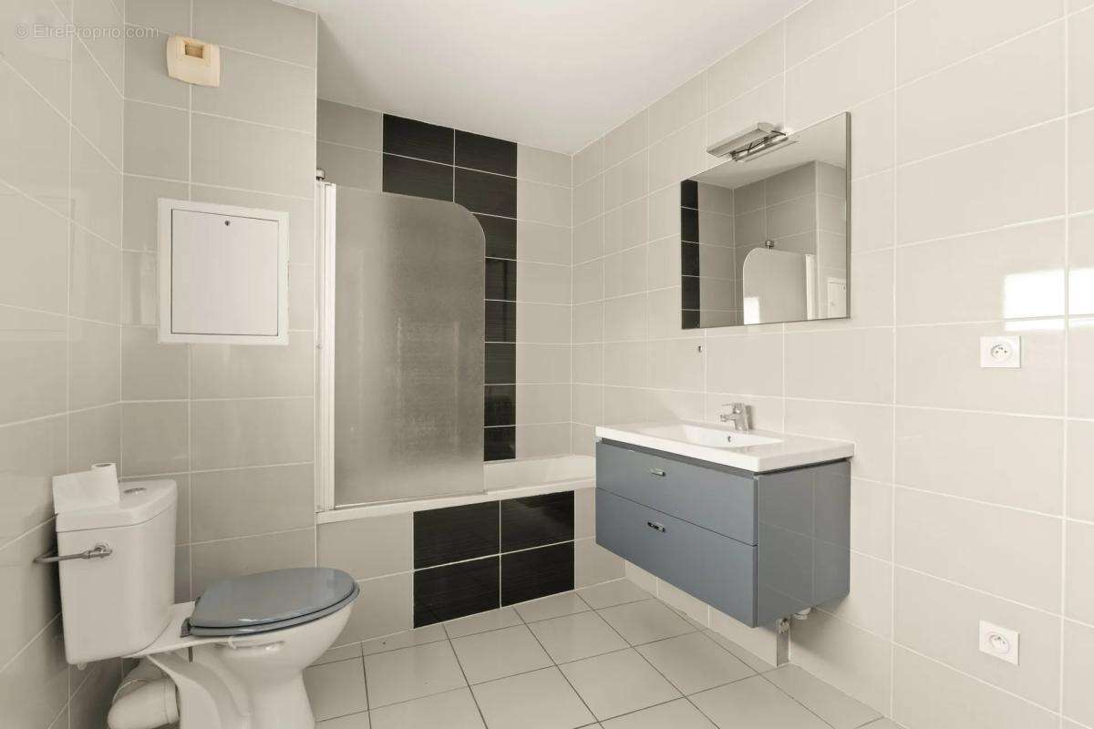 Appartement à MEYZIEU