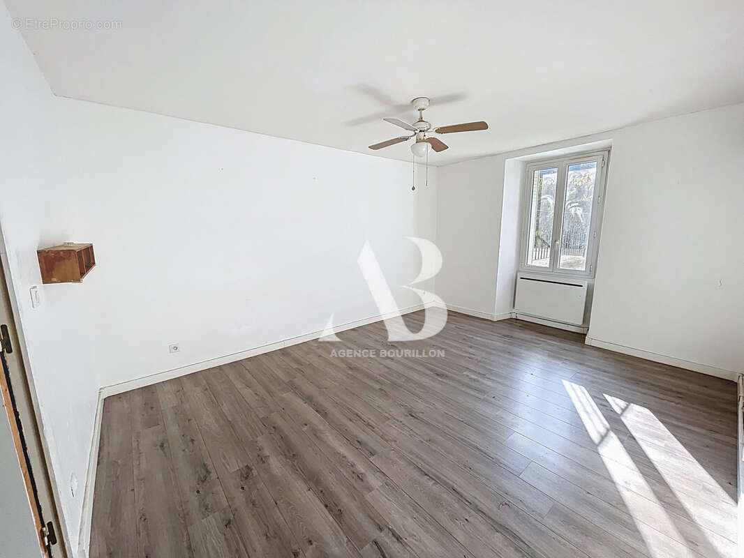 Appartement à LE CHATELET-EN-BRIE