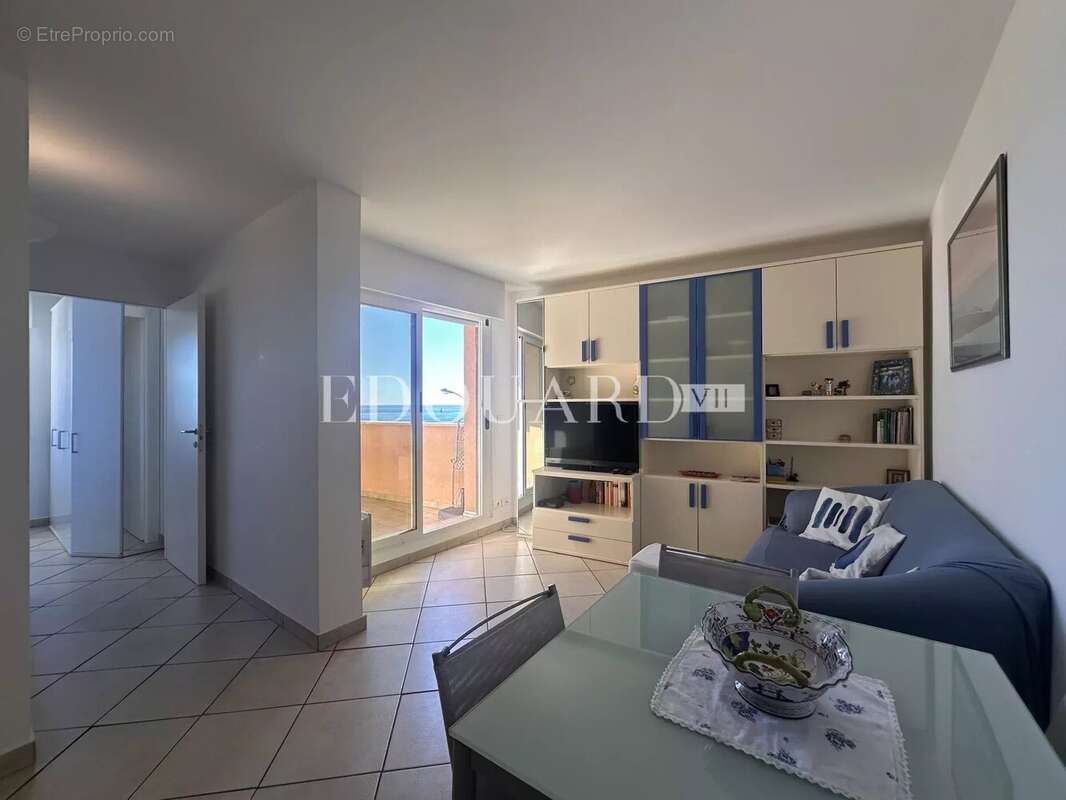 Appartement à ROQUEBRUNE-CAP-MARTIN