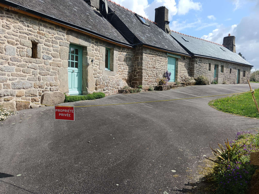 Maison à SEGLIEN