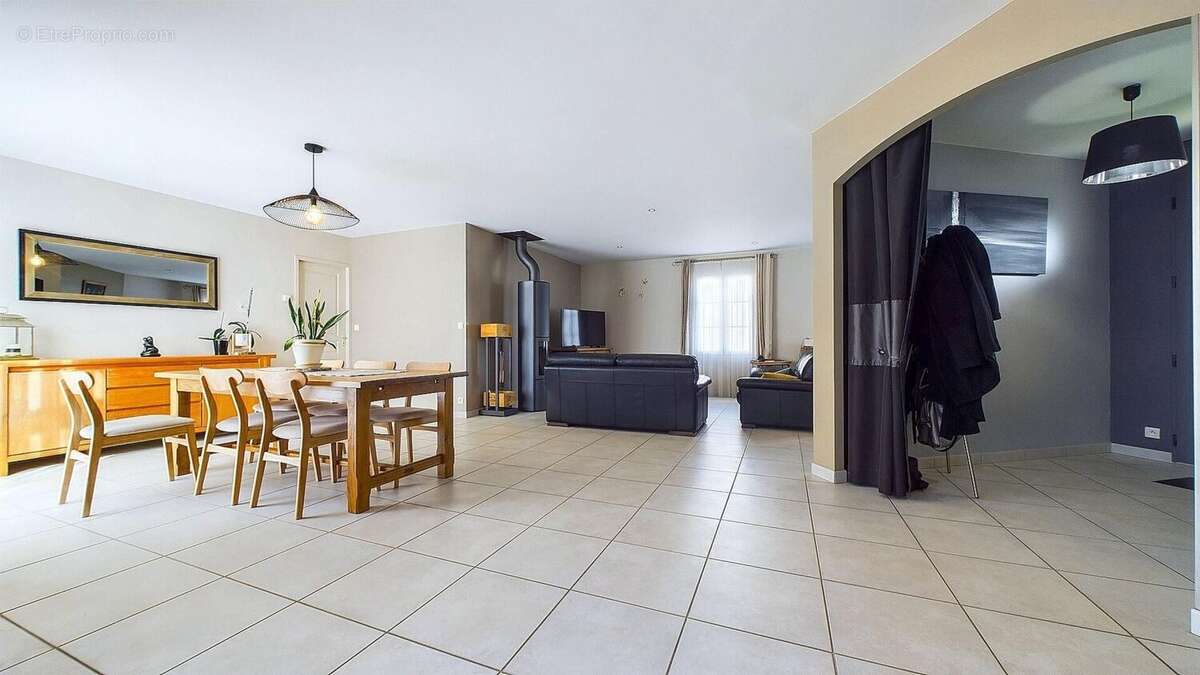 Photo 3 - Maison à ANGLIERS