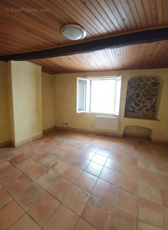 Appartement à LE MUY