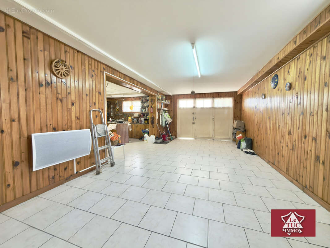 Maison 4 chambres avec garages et jardin - photo 14