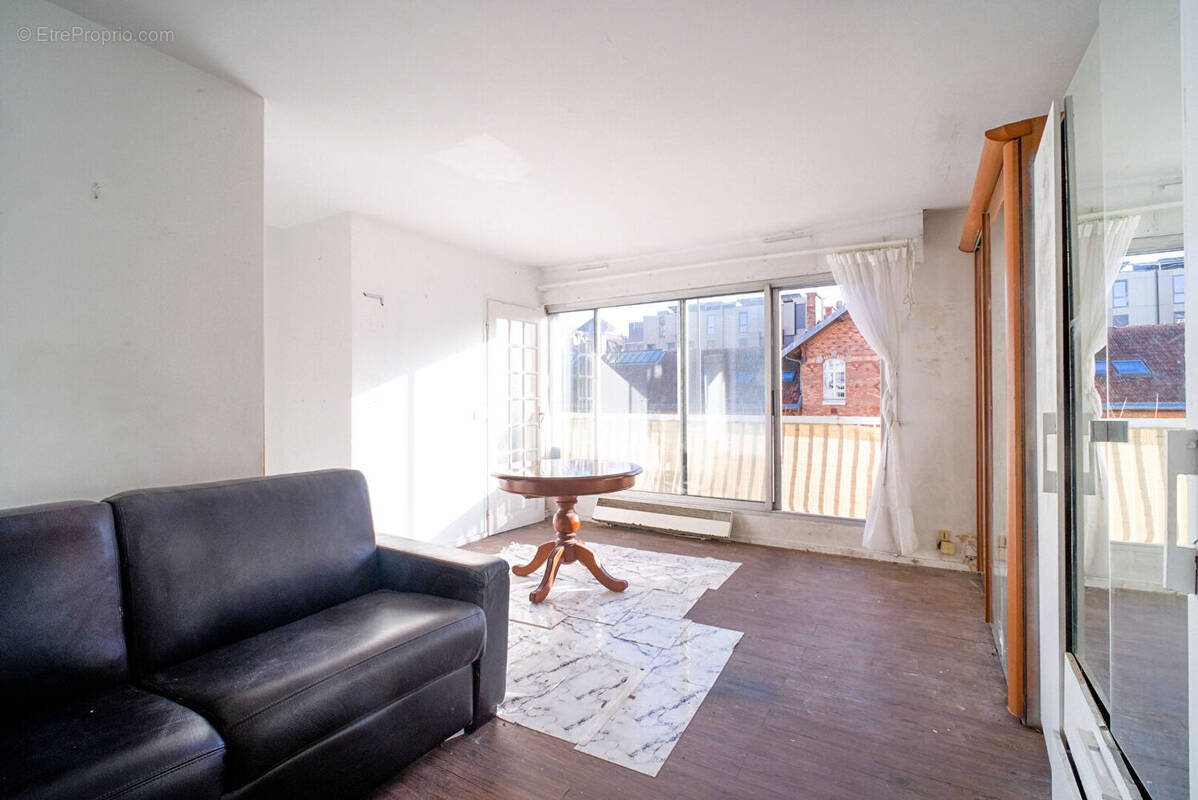 Appartement à PARIS-15E