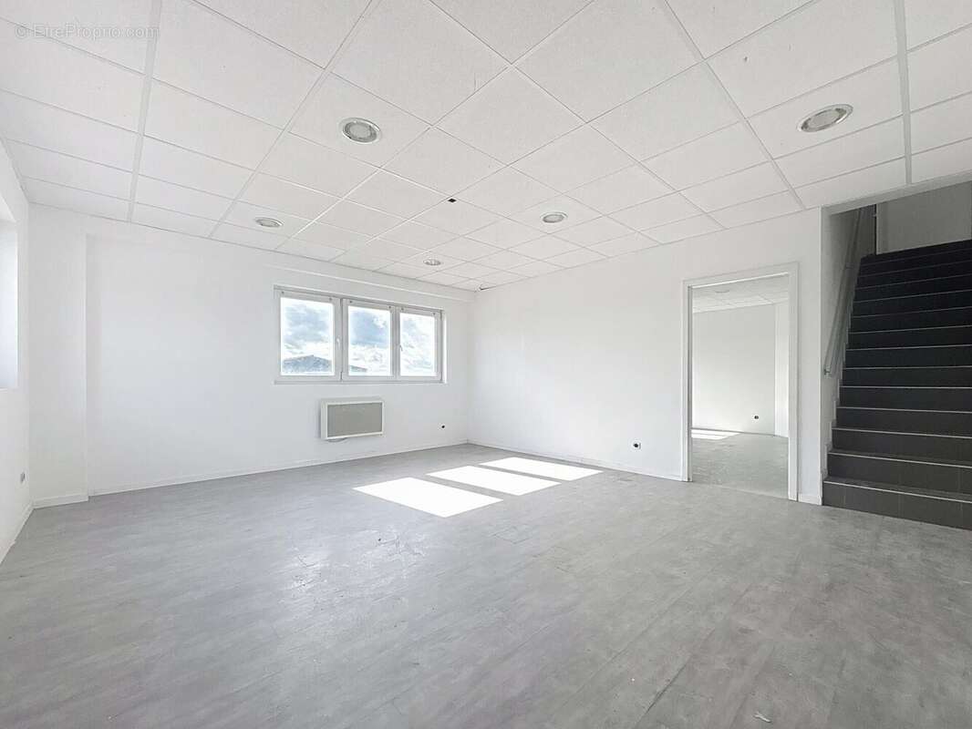 Commerce 300 m² à Crehange  - photo 3