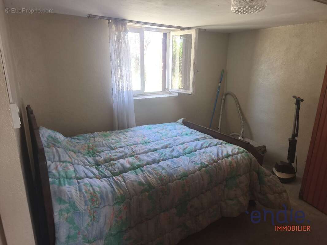VENTE d'un ensemble immobilier à COSNE D'ALLIER - photo 12