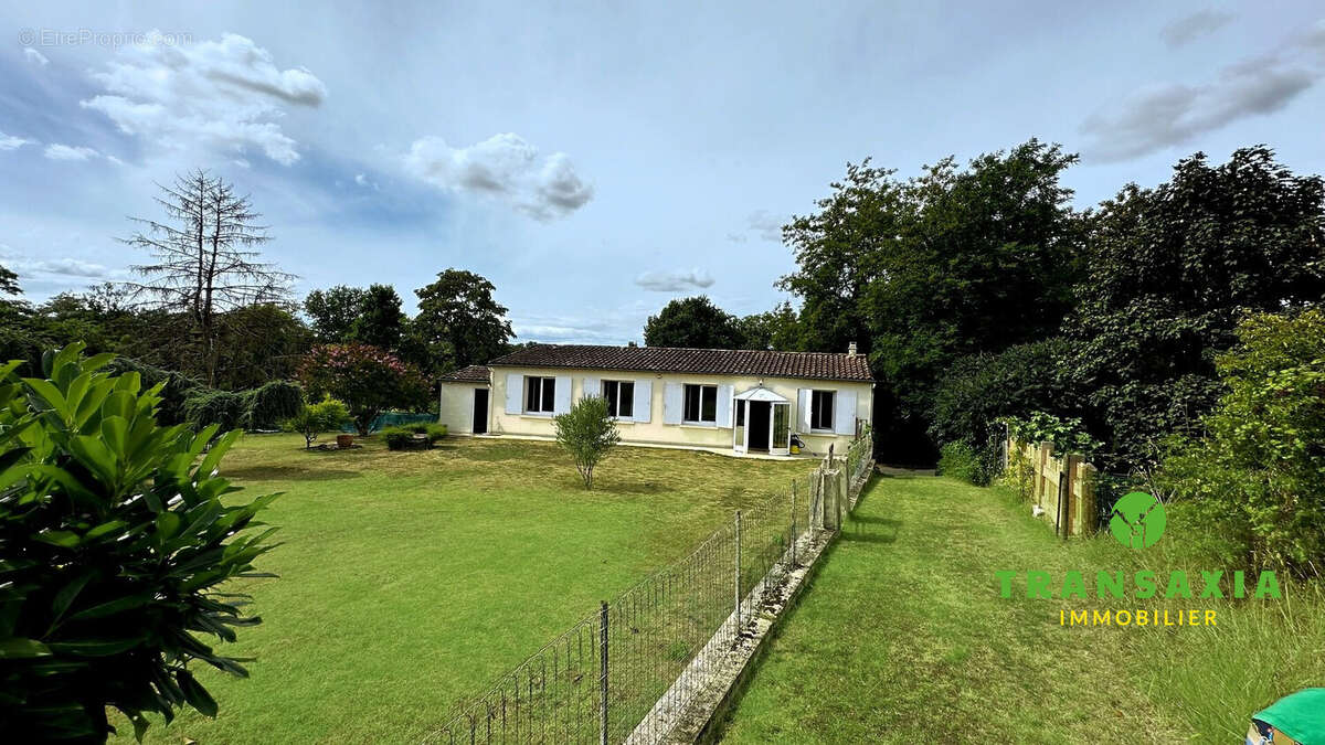 Maison à BAGAS