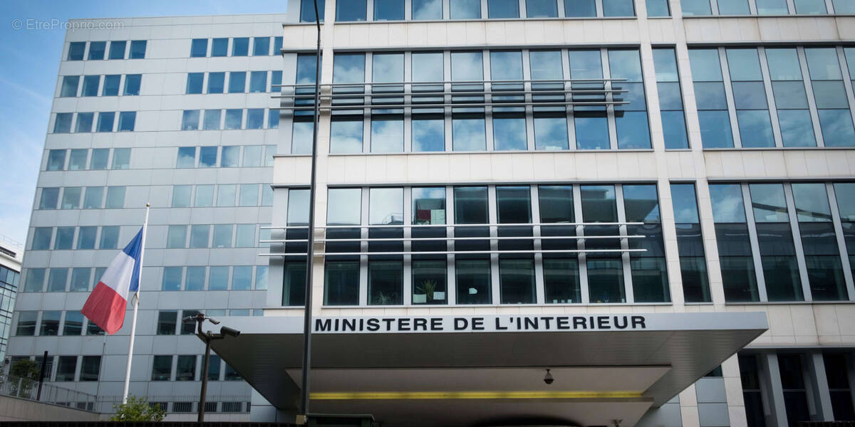 Commerce à NEUILLY-SUR-SEINE