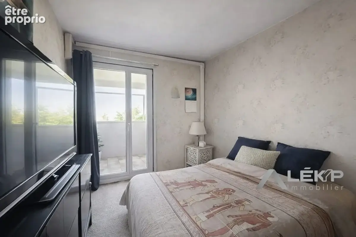 Appartement 64 m² à Nanterre  - photo 5