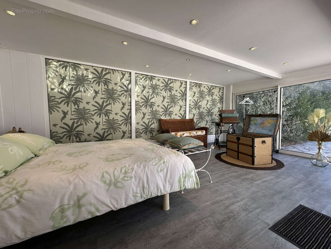 Villa d'exception 7 pieces de 192 m2 avec piscine a toit ouvrant a puget-sur-argens - photo 17