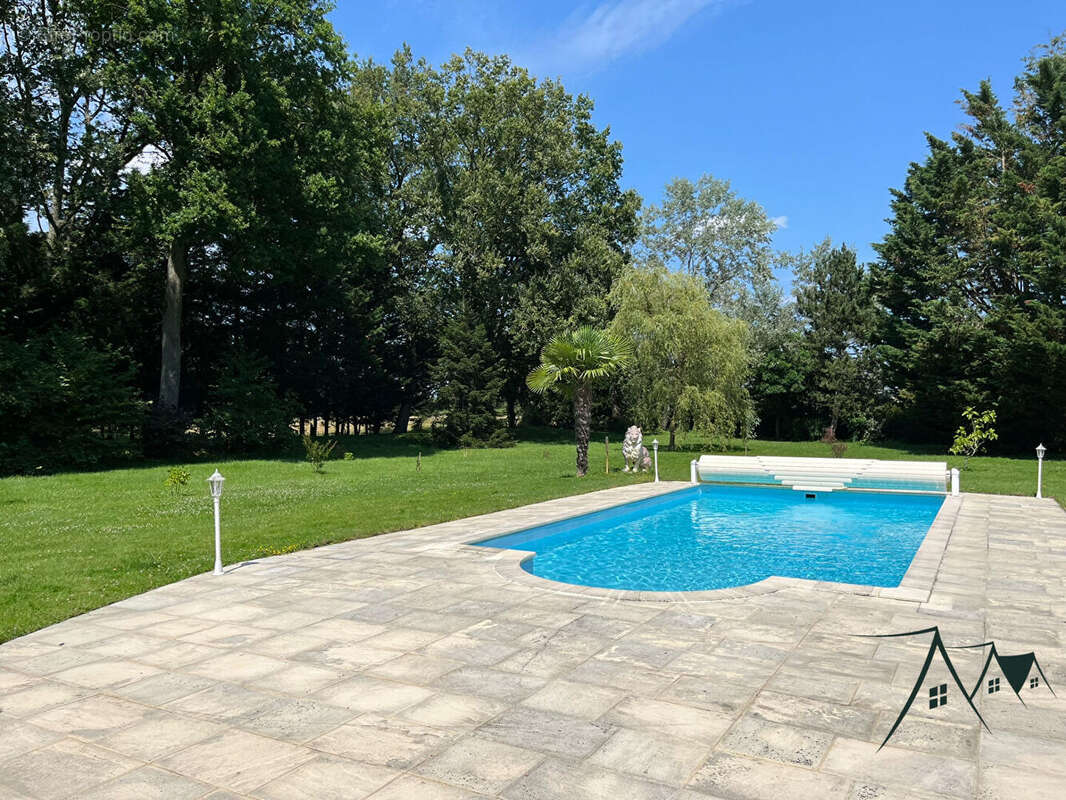 Maison à SAINT-AMAND-MONTROND