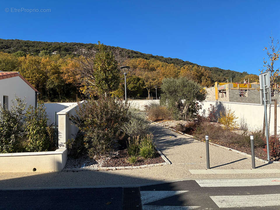 Terrain à VAILHAUQUES