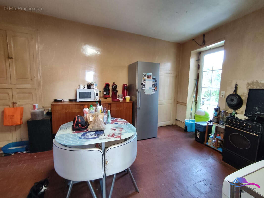 CUISINE - Maison à CHATEAUMEILLANT