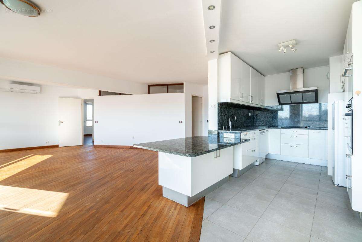 Appartement à MARSEILLE-8E