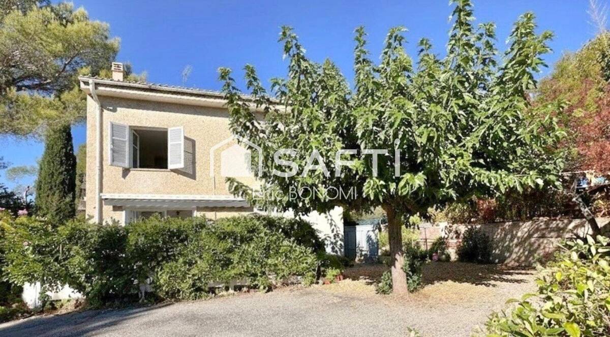 Photo 1 - Appartement à SAINT-RAPHAEL