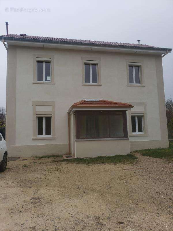 Maison à MAXEY-SUR-MEUSE