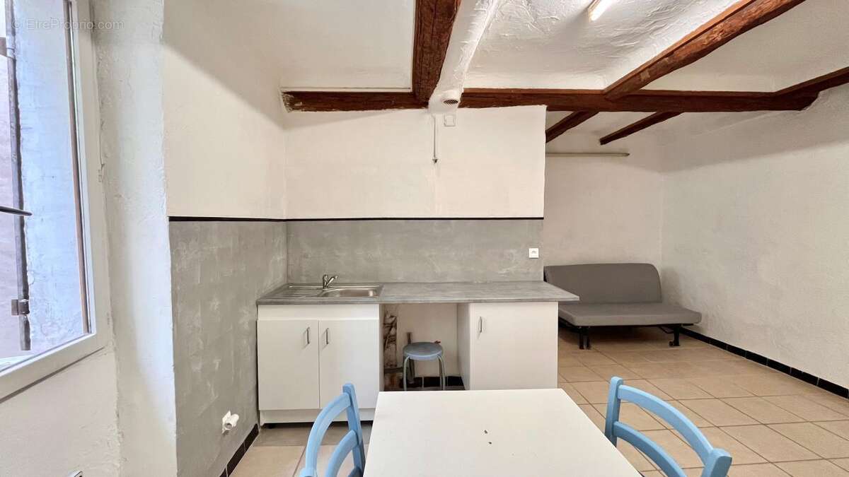Appartement à MARSEILLE-6E