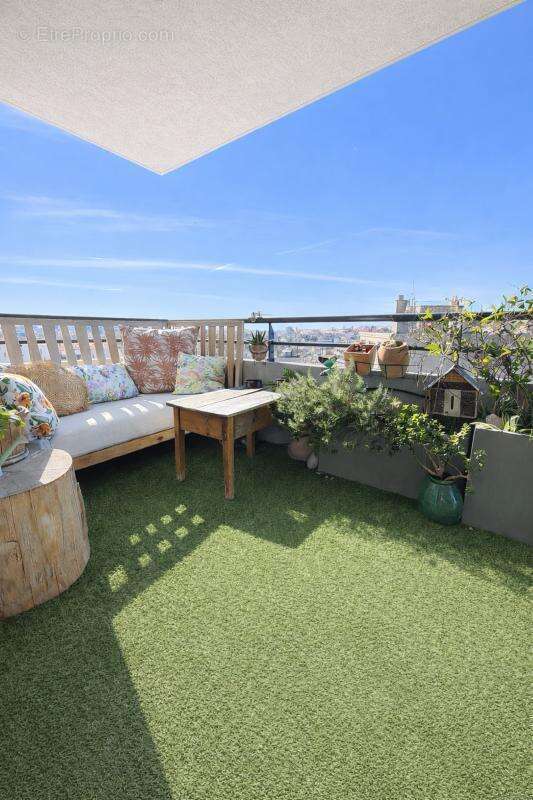 Appartement à MARSEILLE-4E