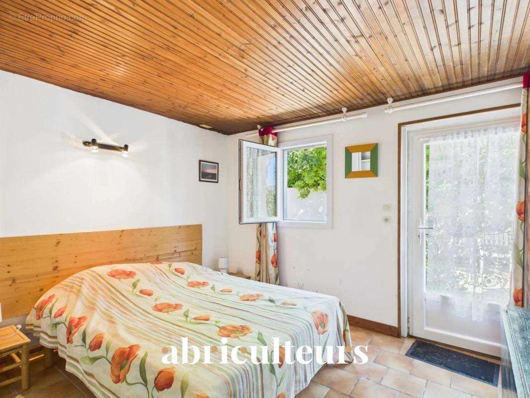 Maison avec grand terrain et dans le centre ville en vente à La Barre-de-Monts (85550) - photo 19